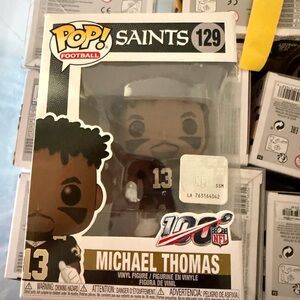 🫶🏼Funko Pop Football Michael Thomas - Black, Gold, White